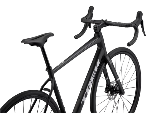 Trek Domane AL 5 Gen 4 Aluminium Matte Trek Black vielseitiges Rennrad Shimano 105 2x12 Antrieb 58 cm