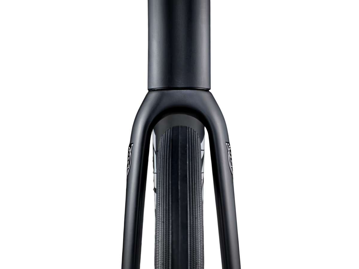 Trek Domane AL 5 Gen 4 Aluminium Matte Trek Black vielseitiges Rennrad Shimano 105 2x12 Antrieb 58 cm