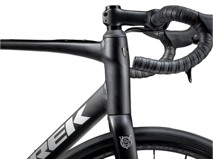 Trek Domane AL 5 Gen 4 Aluminium Matte Trek Black vielseitiges Rennrad Shimano 105 2x12 Antrieb 58 cm