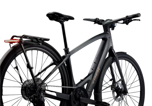 Trek FX+ 7 besonders leichtes, leises und schlankes E-bike Schwarz
