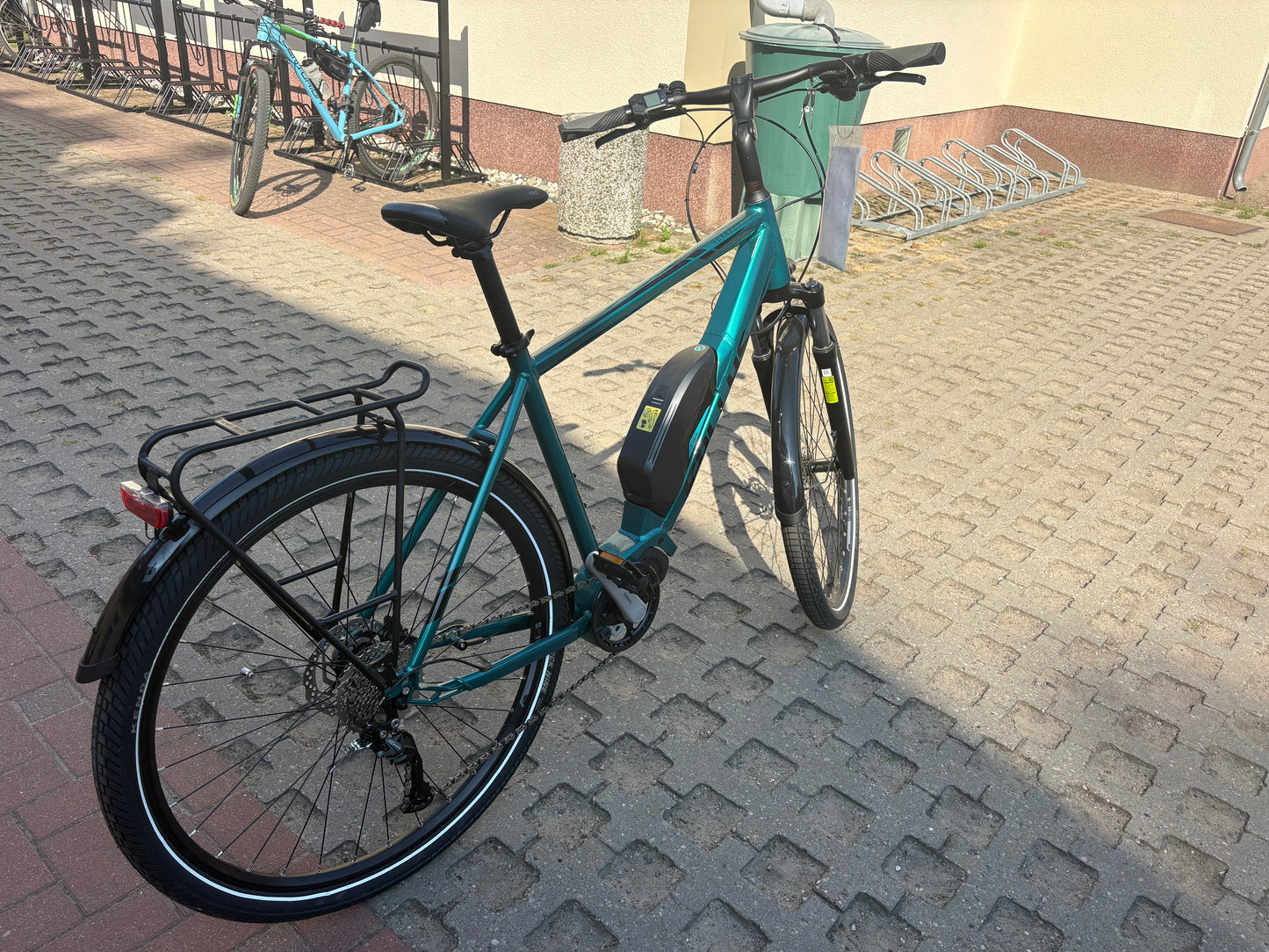 Kellys E-Carson 10 SH 504 2023 – Sportliches E-Trekkingrad mit Shimano Steps (B-Ware)