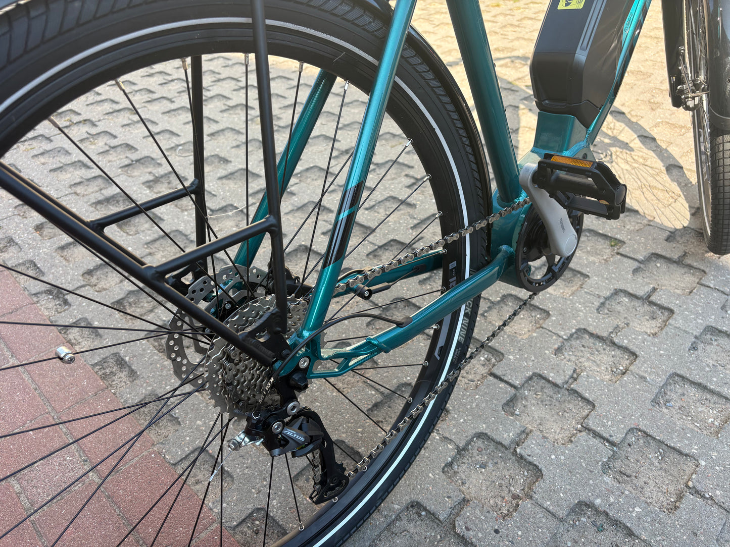 Kellys E-Carson 10 SH 504 2023 – Sportliches E-Trekkingrad mit Shimano Steps (B-Ware)