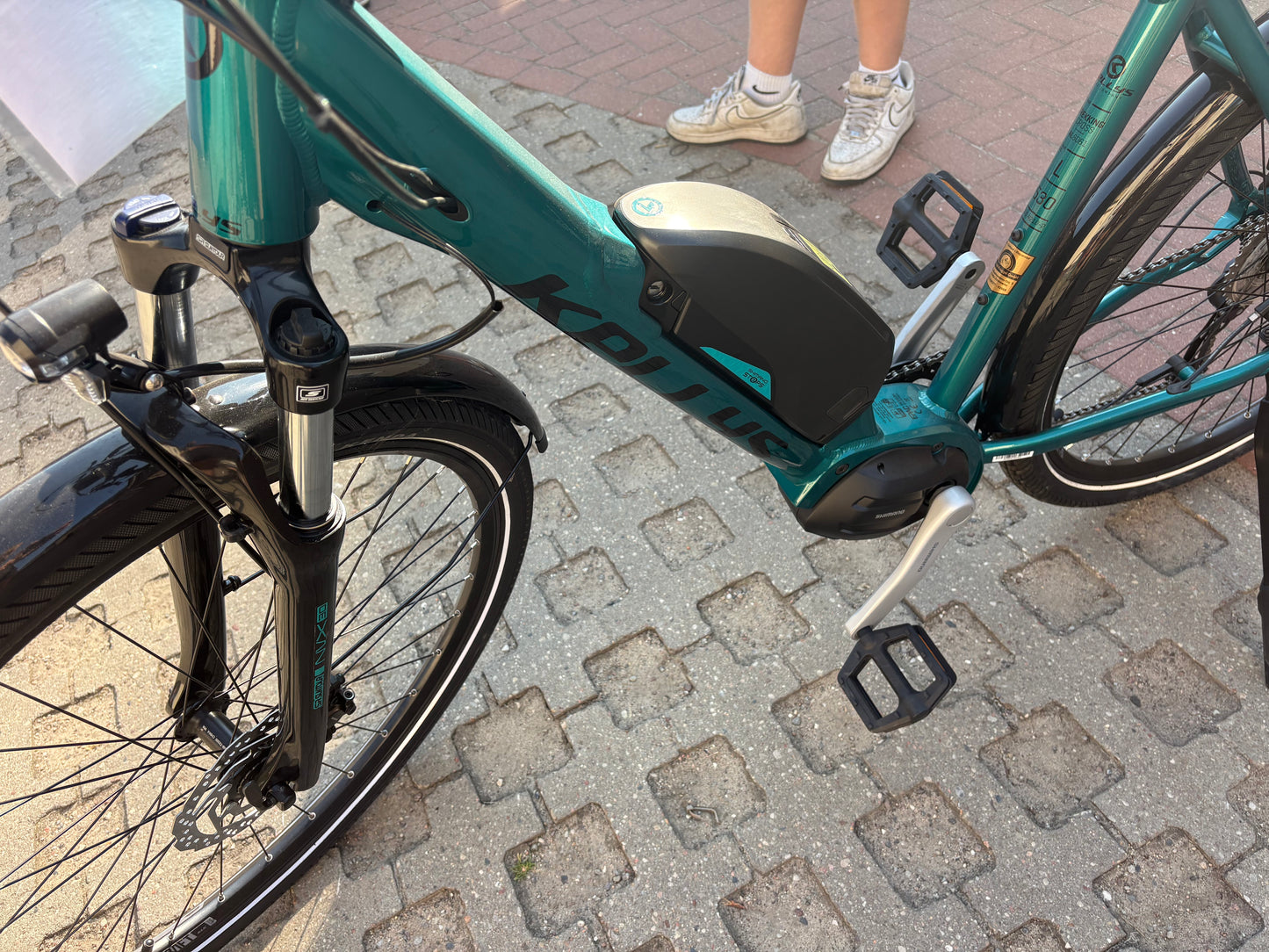 Kellys E-Carson 10 SH 504 2023 – Sportliches E-Trekkingrad mit Shimano Steps (B-Ware)
