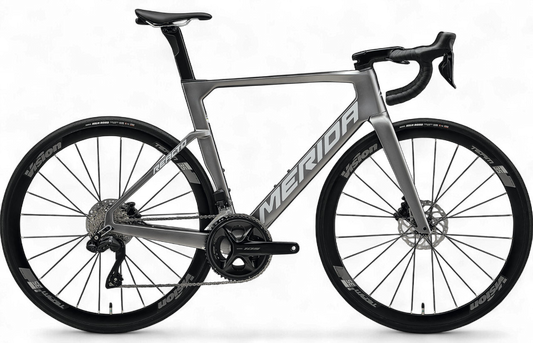 Merida REACTO 5000 – Aerodynamisches Carbon-Rennrad mit Shimano 105 Di2